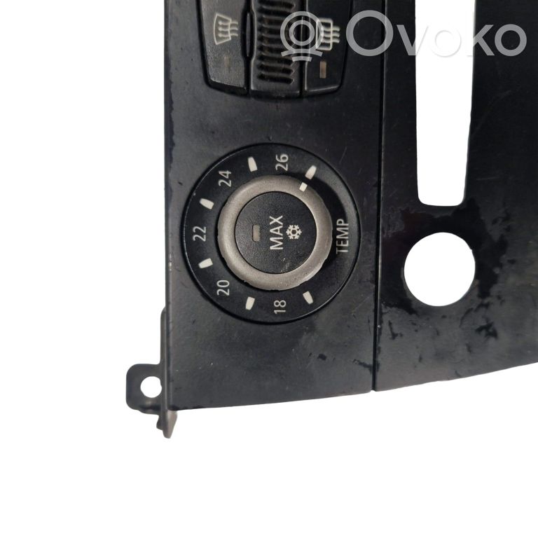 Блок управления кондиционером/климат-контролем/отоплением салона (в салоне)