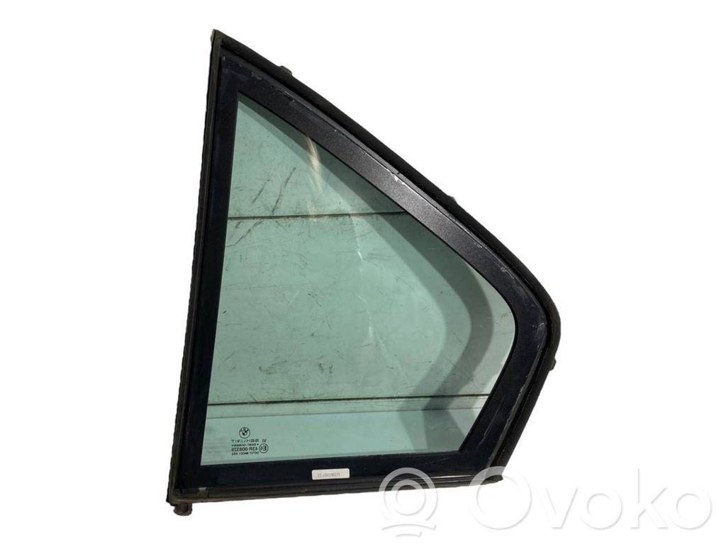 Mazais stikls "A" aizmugurējās durvīs