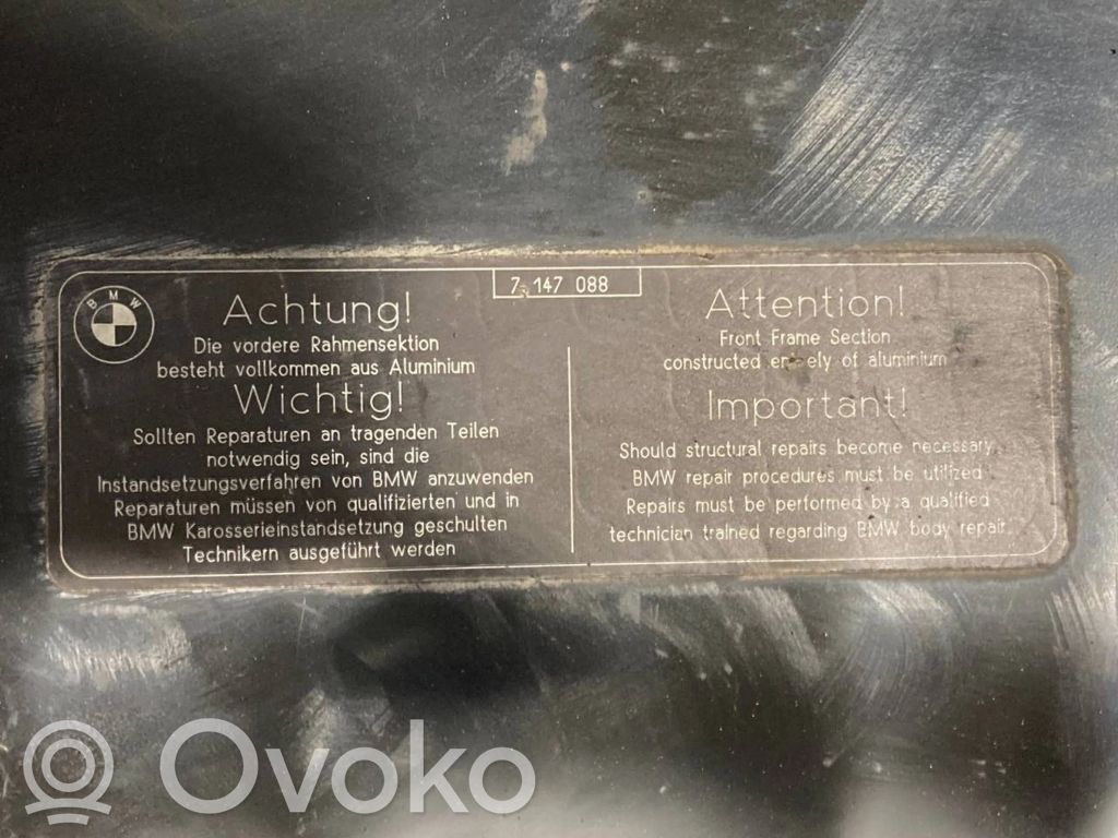 Radiatoru paneļa augšējā daļa (televizors)