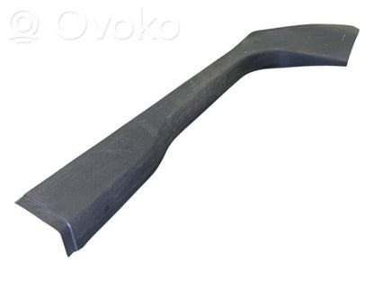 Priekšējā sliekšņa dekoratīvā apdare (iekšējā)