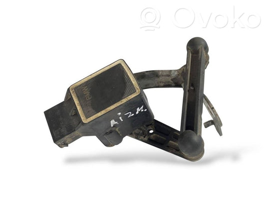 Augstuma sensors (priekšējo lukturu)