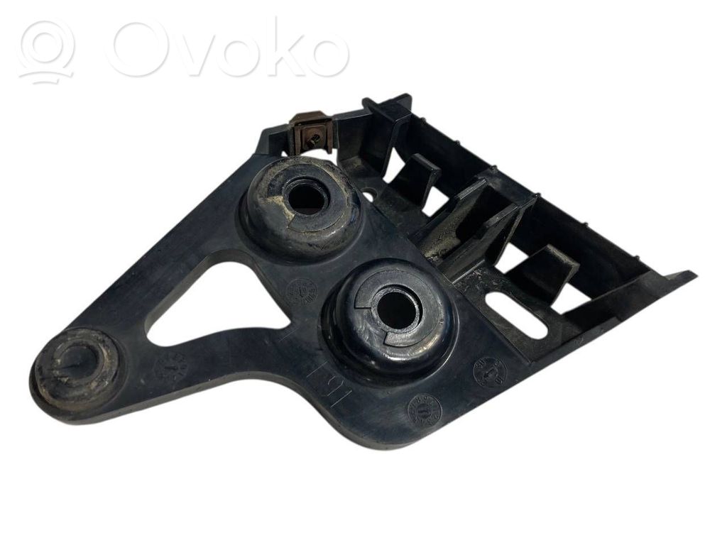 Aizmugurējā bufera montāžas kronšteins