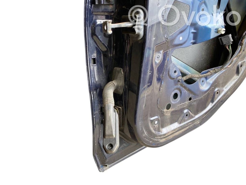 Aizmugurējās durvis