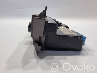 Air conditioning / climate control / interior heating control unit (in the passenger compartment)