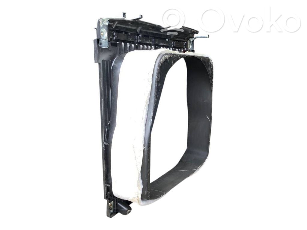 Bagāžnieka sānu apakšējās apdares panelis