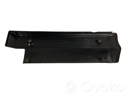 Engine cover (decorative trim)