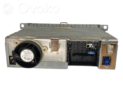 Radio / CD/DVD atskaņotājs / navigācija