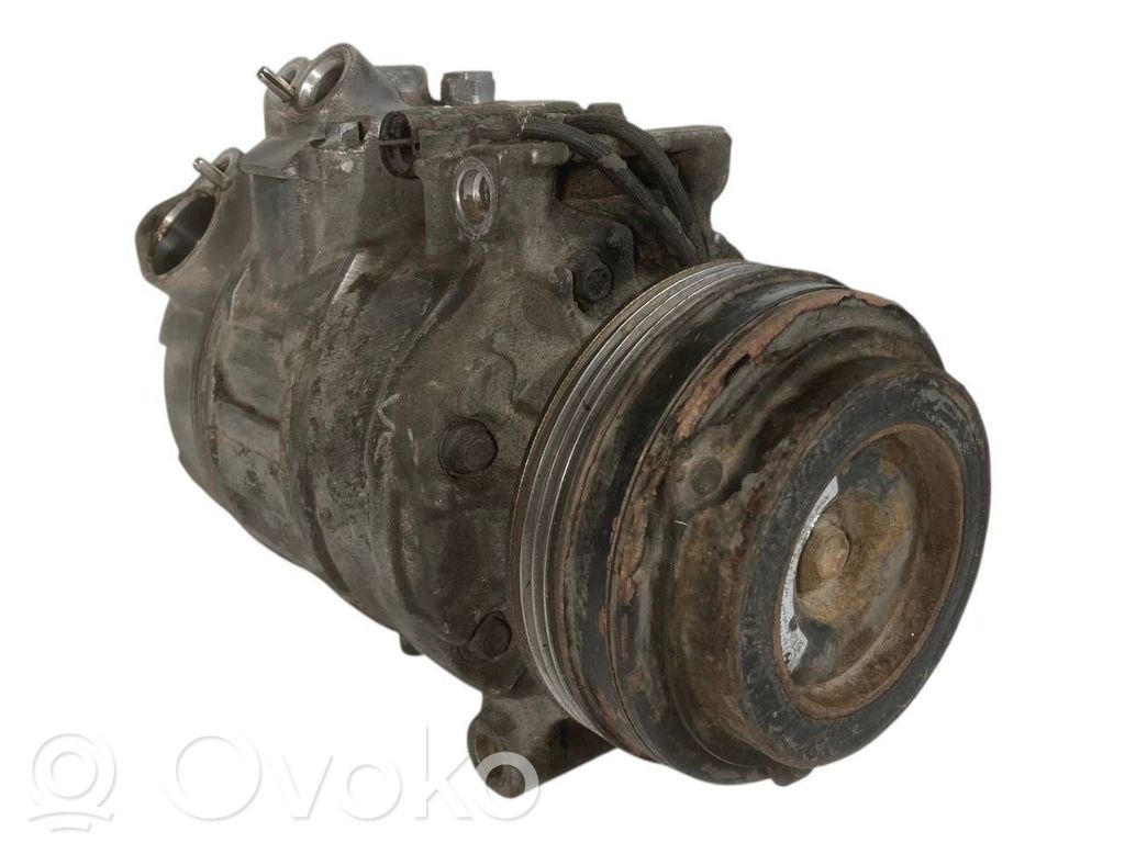 Air conditioner compressor (pump)