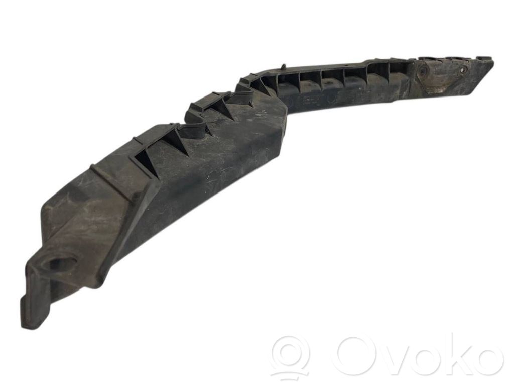 Priekšpusē bampera turētājs