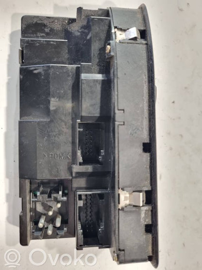 Window lift control switch(es)