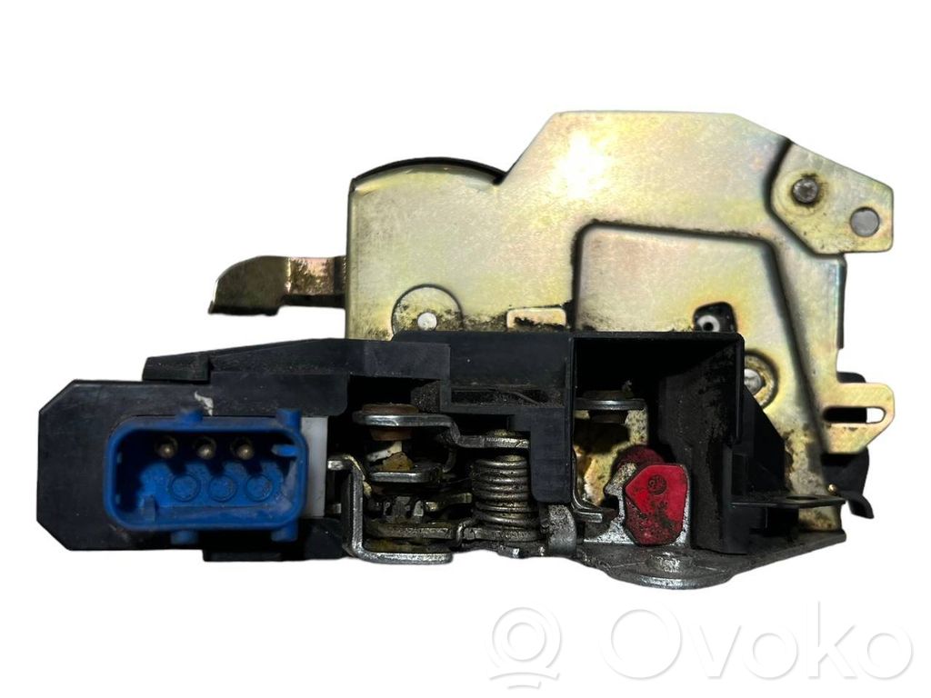 Aizmugurē slēdzene