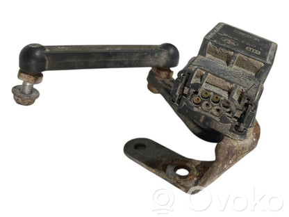 Augstuma sensors (priekšējo lukturu)