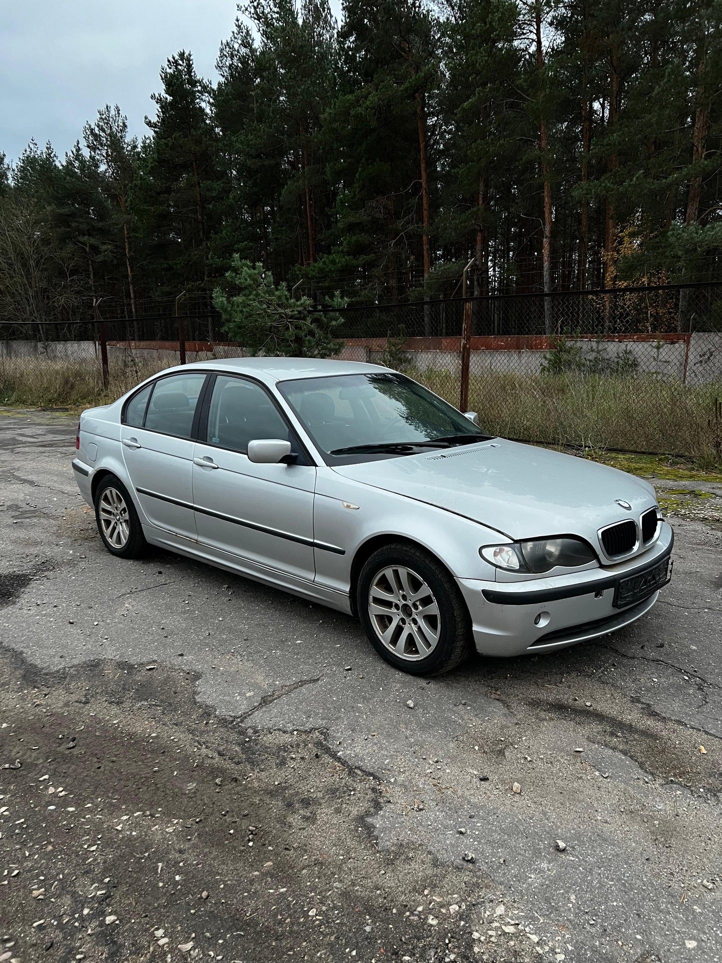 BMW 320 2002.G. rezerves daļas