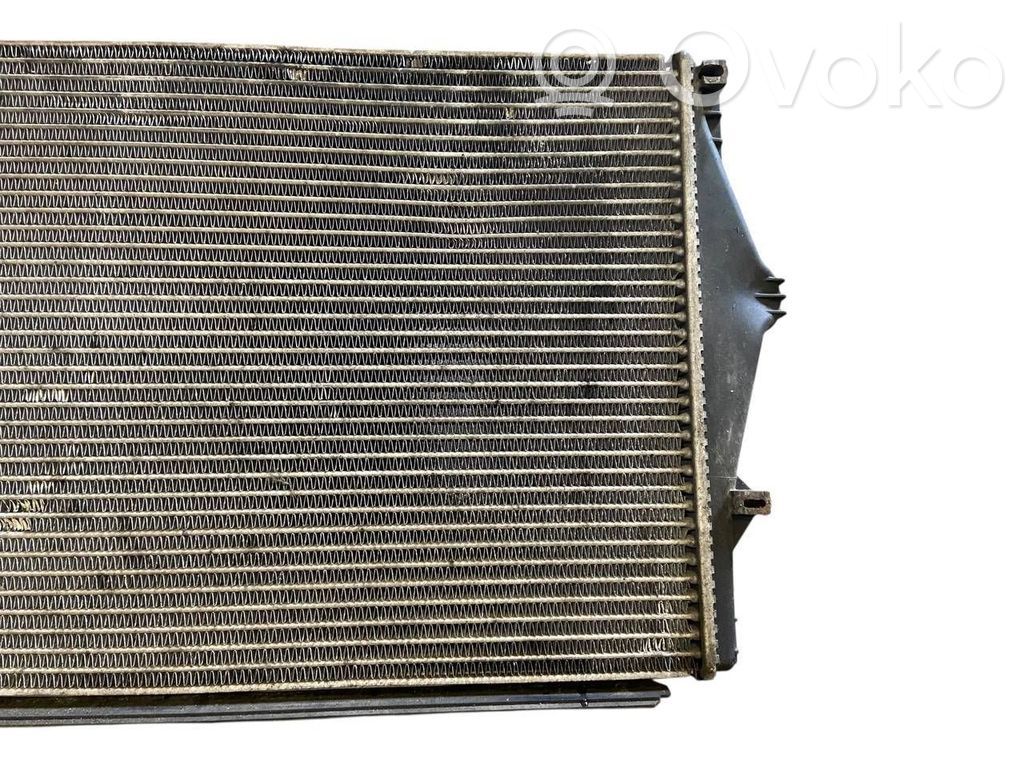 Starpdzesētāja radiators