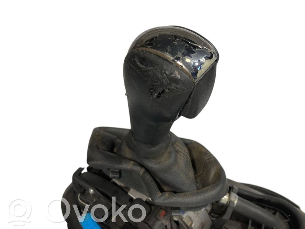 Switching mechanism (sliding mechanism)