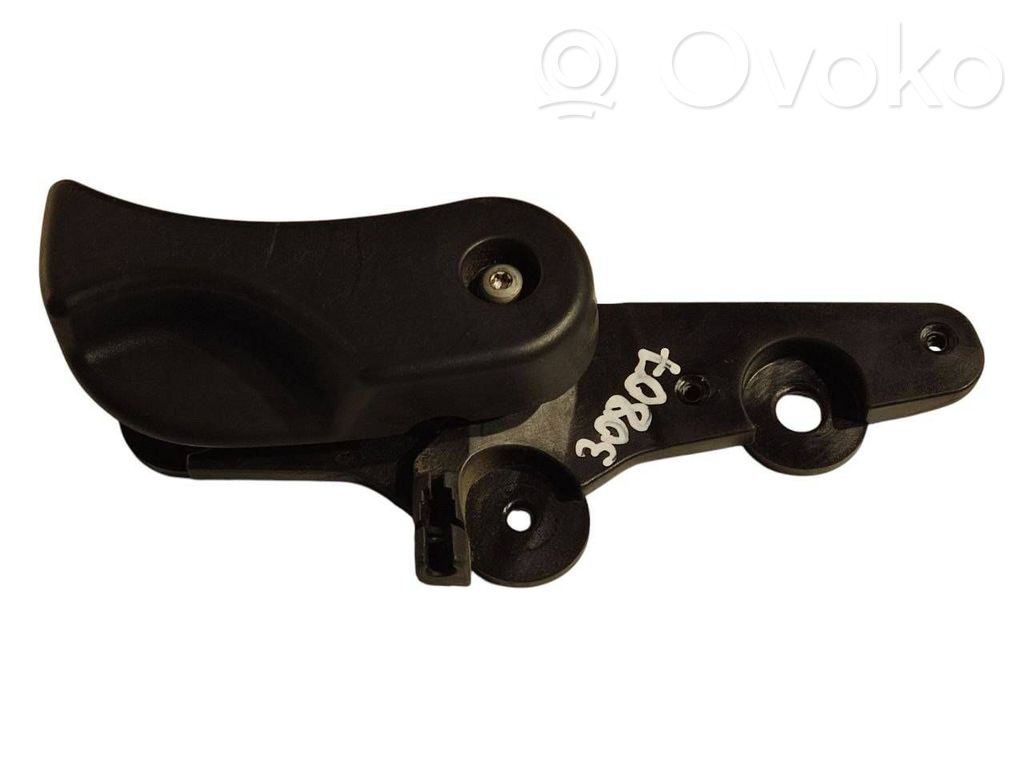 Dzinēja pārsega attaisīšanas rokturītis