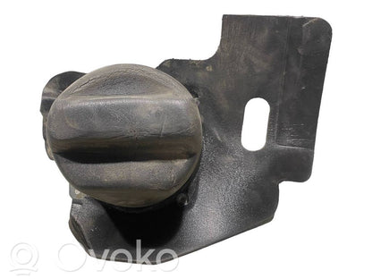 Augsto frekvenču skaļrunis (-i) priekšējās durvīs