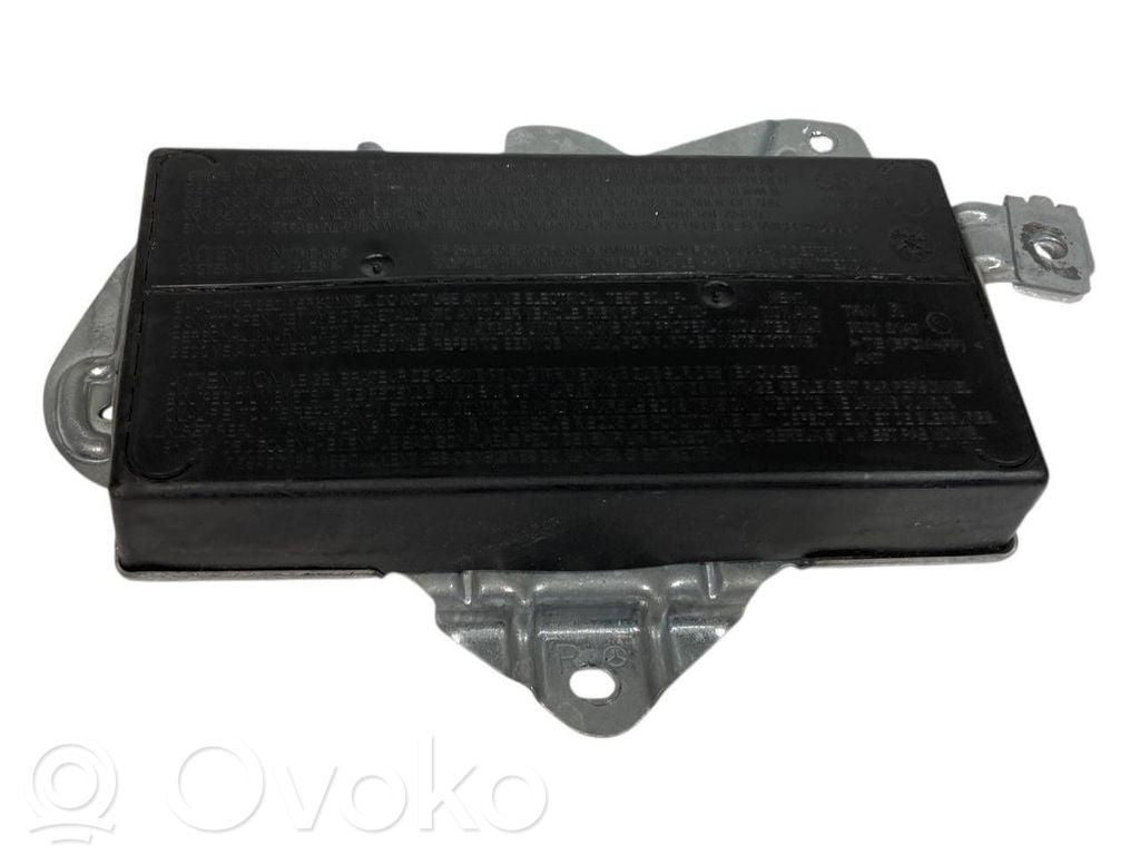 Priekšējo durvju drošības spilvens