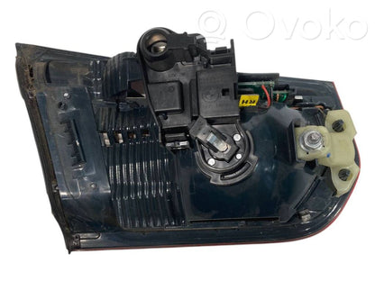 Taillight in the hood