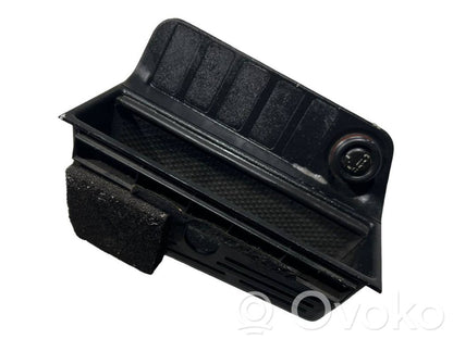 Cigarešu aizdedzināmā dekoratīvā apdare