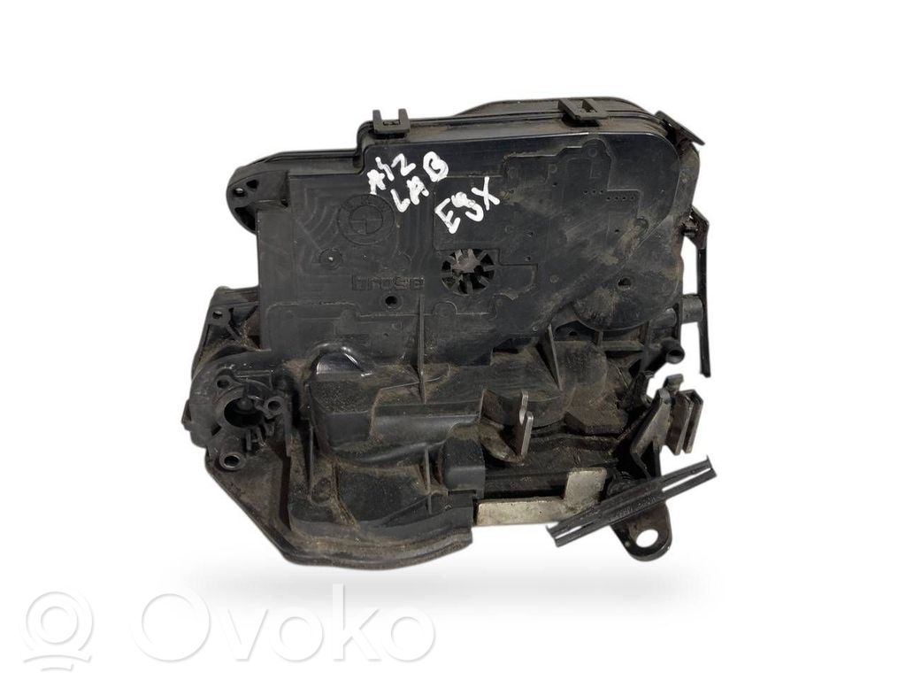 Aizmugurē slēdzene