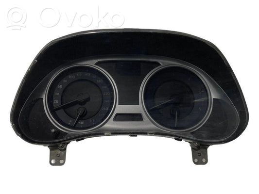 Speedometer (in the instrument panel)