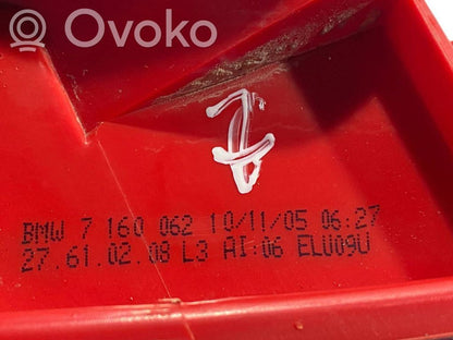 Aizmugurējais lukturis virsbūvē