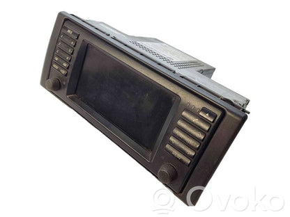 Radio / CD/DVD atskaņotājs / navigācija