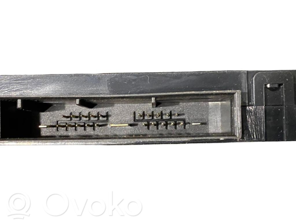 Sēdekļu apsildes slēdzis