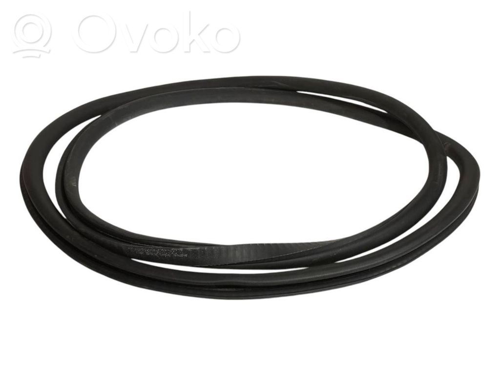 Резиновая отделка передней части (в кузове)