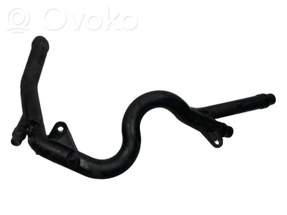 Caurulīte (-es) / šļūtene (-es)