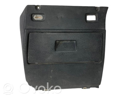 Front luggage compartment