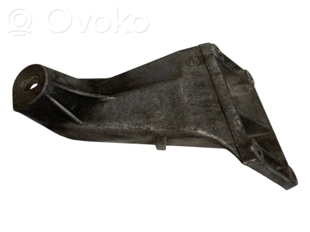 Engine mounting bracket