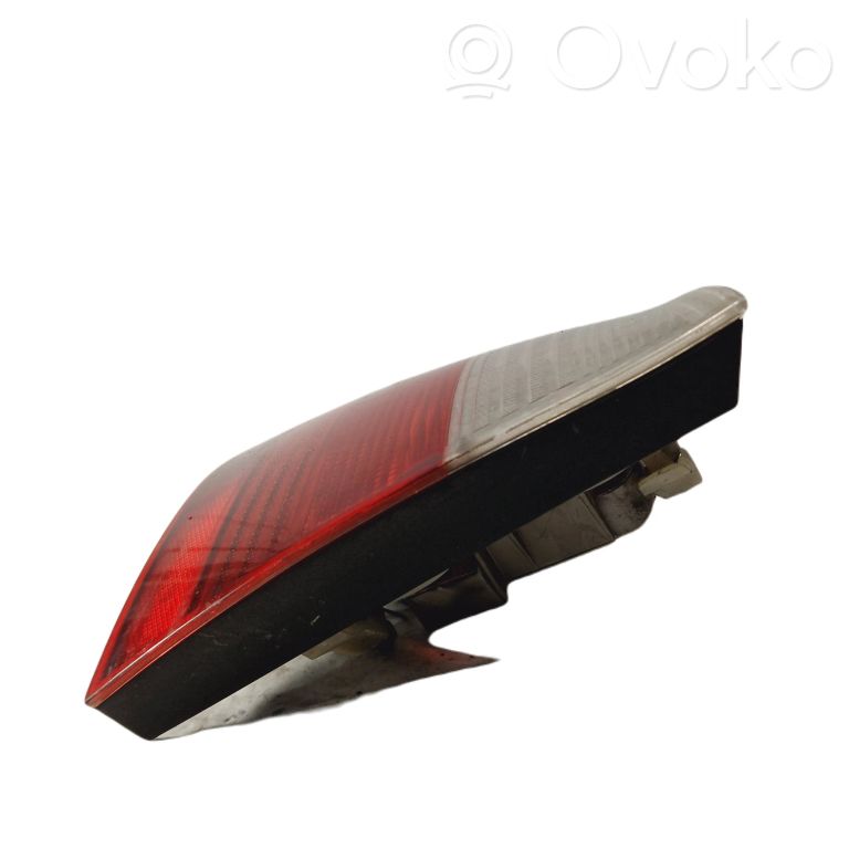 Aizmugurējo lukturu komplekts