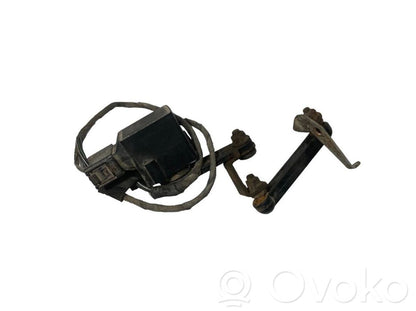 Augstuma sensors (priekšējo lukturu)