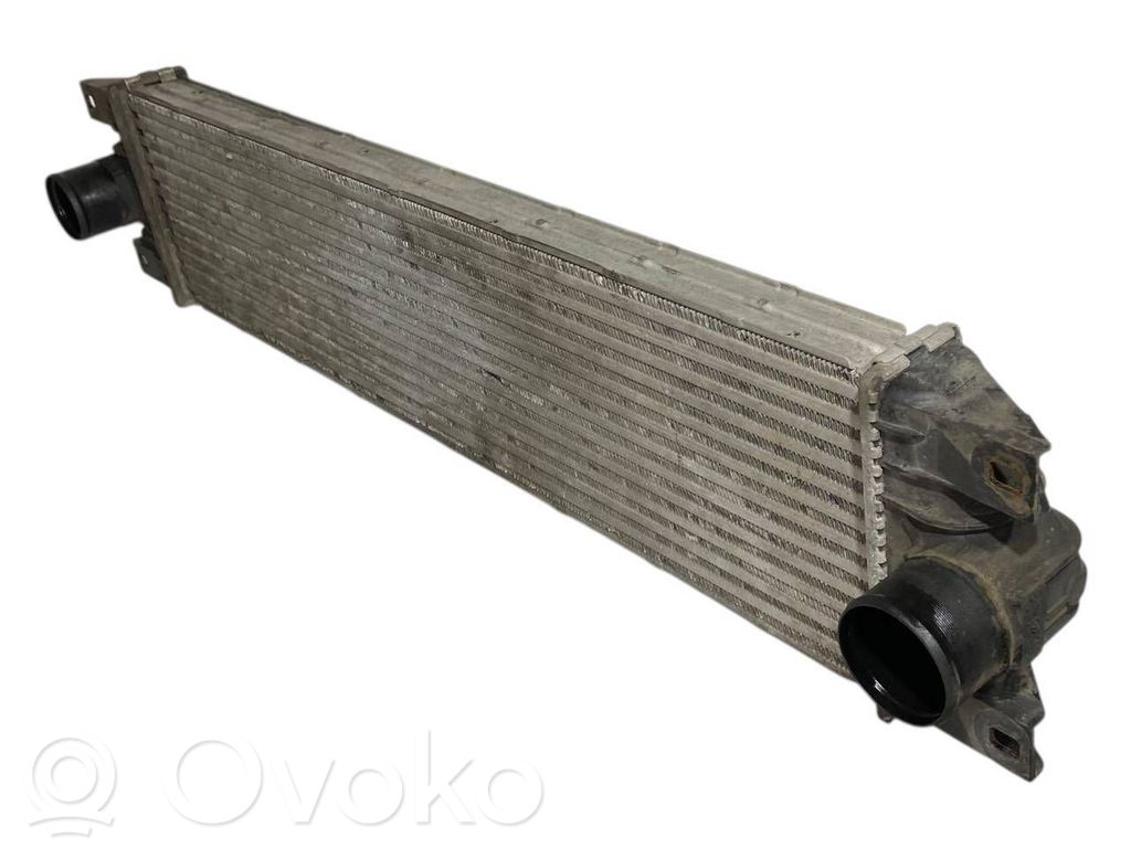 Starpdzesētāja radiators