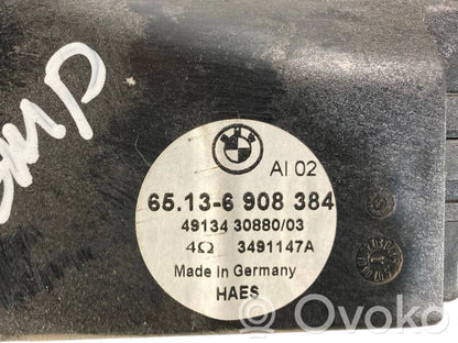 Skaļrunis (-i) aizmugurējā palodzē