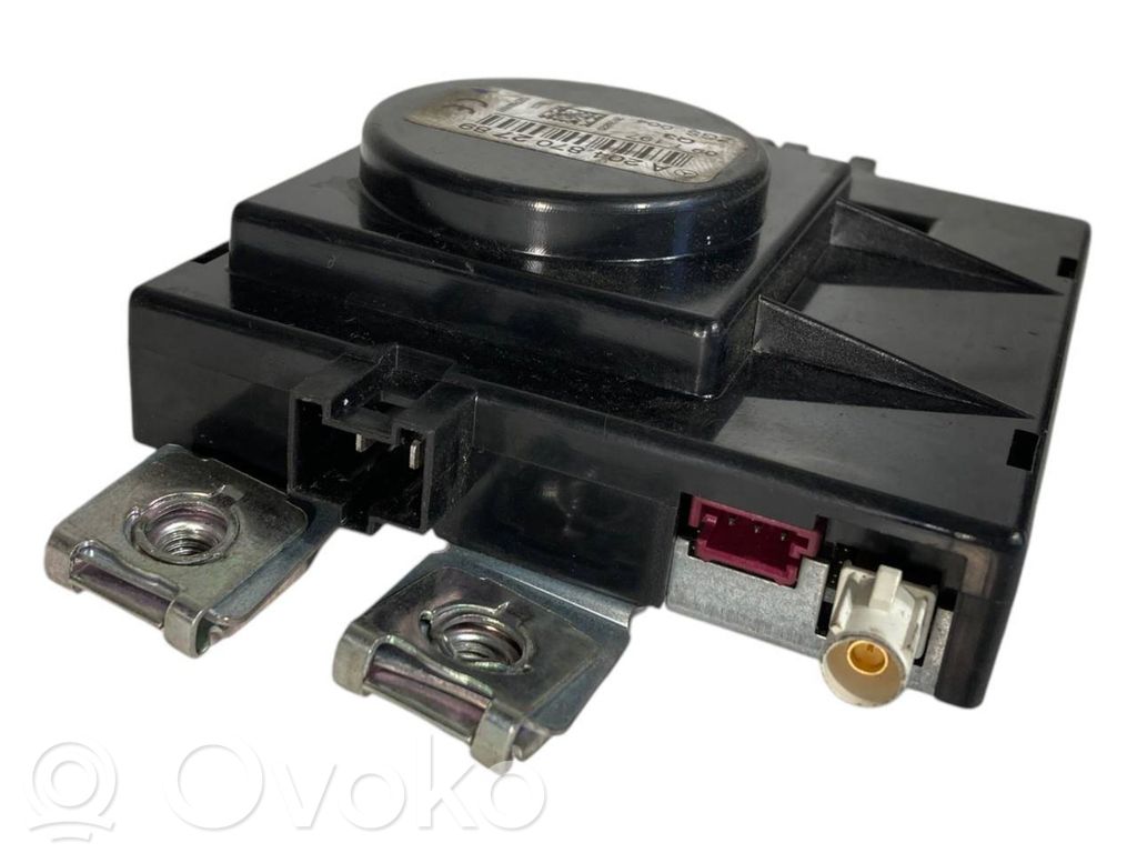 Antenna amplifier