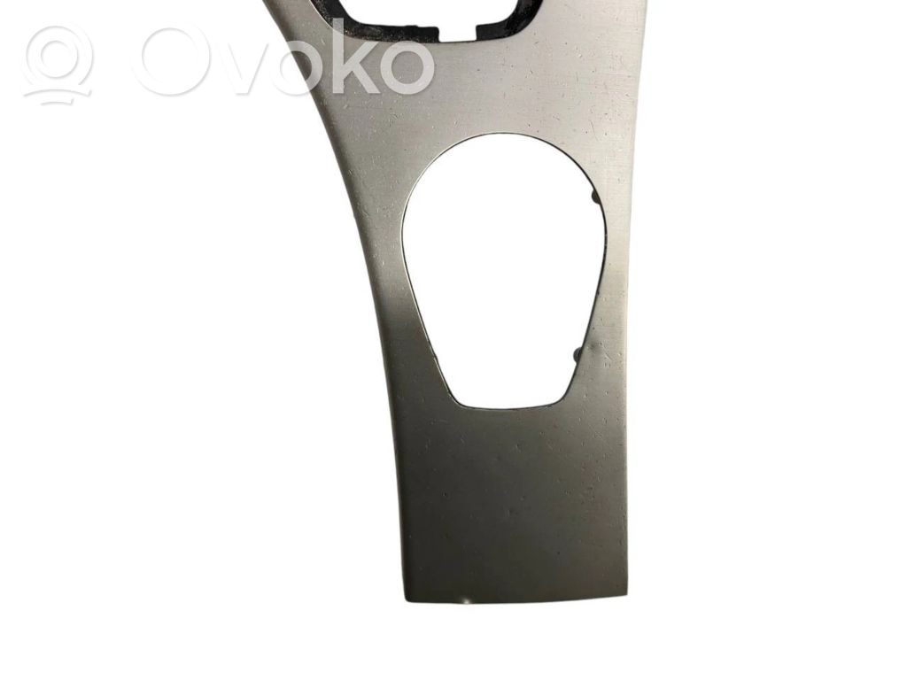 Декоративная накладка на рычаг переключения передач (пластик)