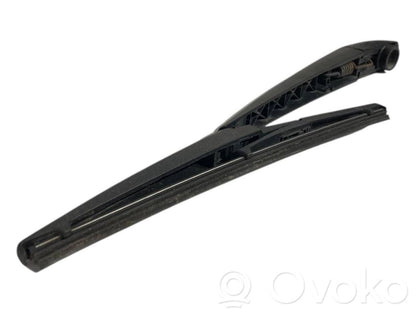 Aizmugurējā loga tīrītāja kājiņa