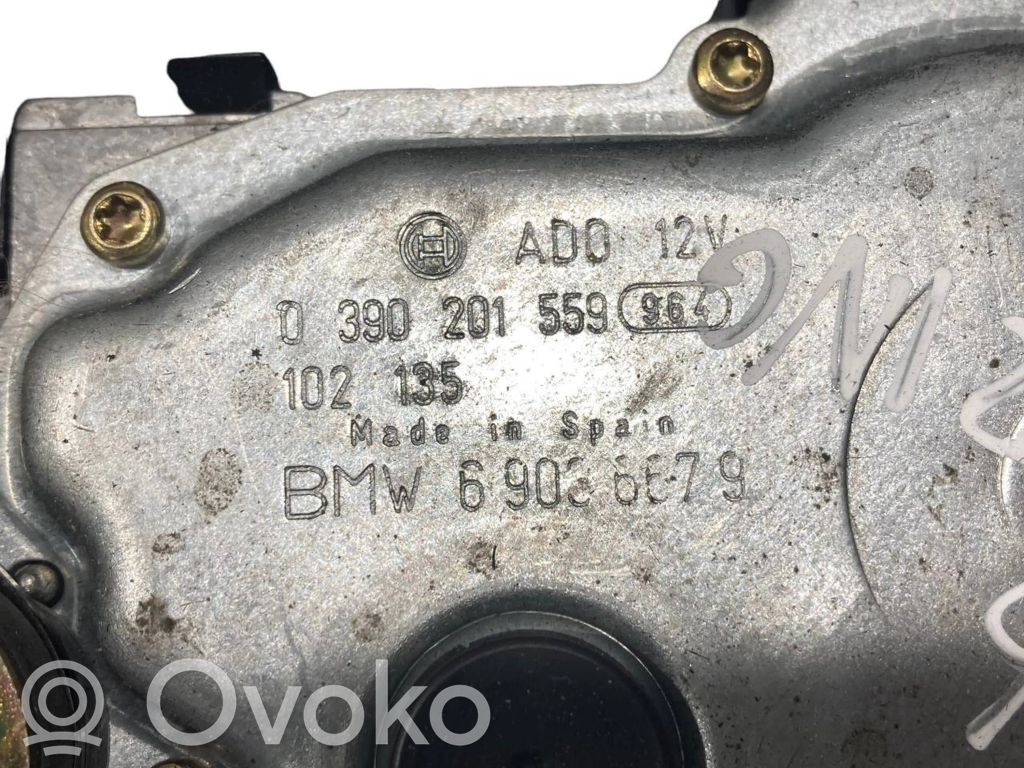 Aizmugurējā loga tīrītāja motoriņš