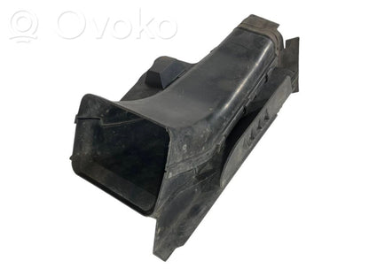 Brake cooling air duct