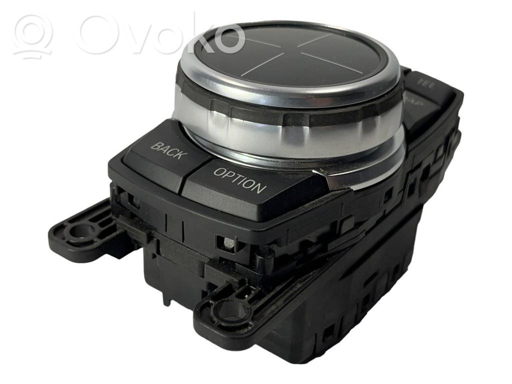 Multimediju kontrolieris