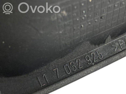 Internal opening handle