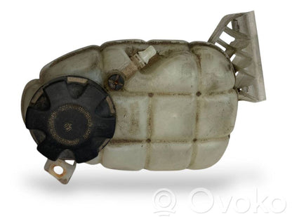 Dzesēšanas šķidruma izplešanās tvertne