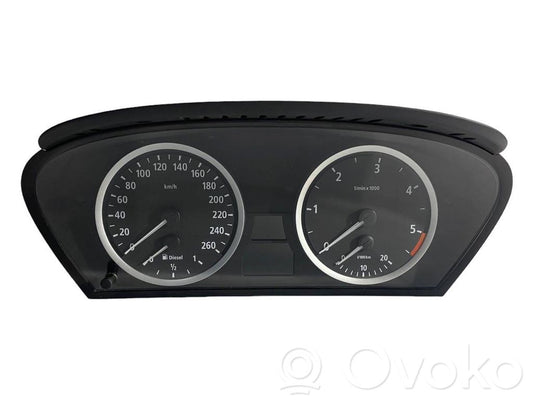 Speedometer (in the instrument panel)