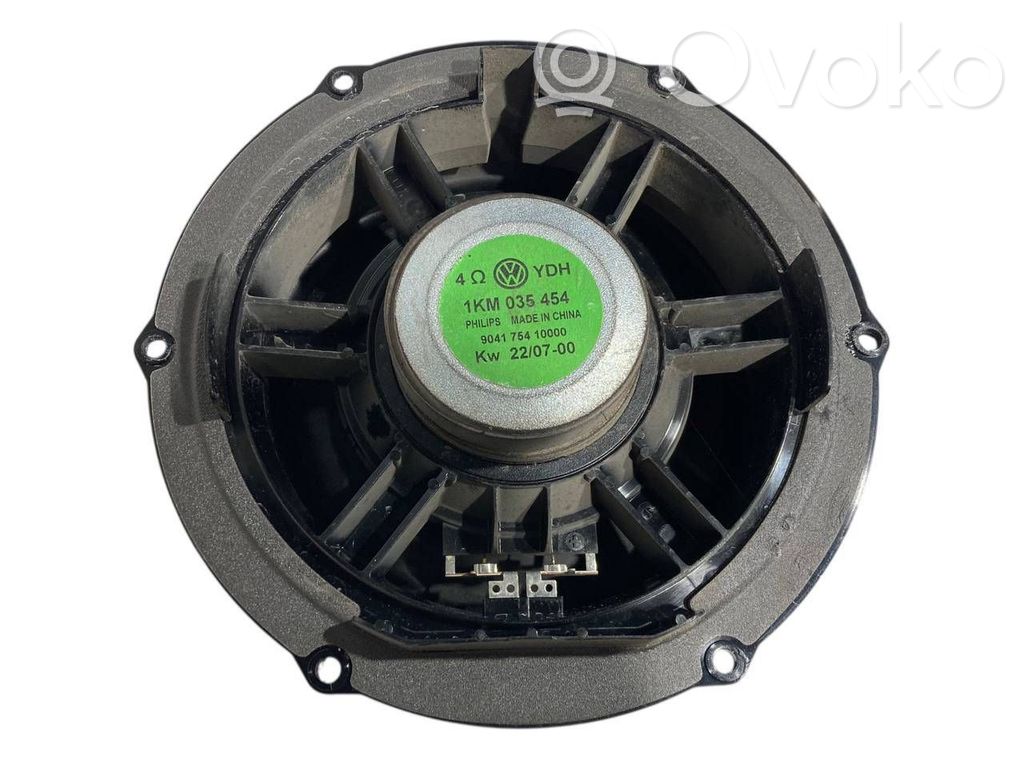 Skaļrunis (-i) priekšējās durvīs