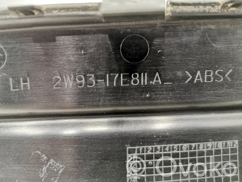 Apakšējais režģis (trīsdaļīgs)