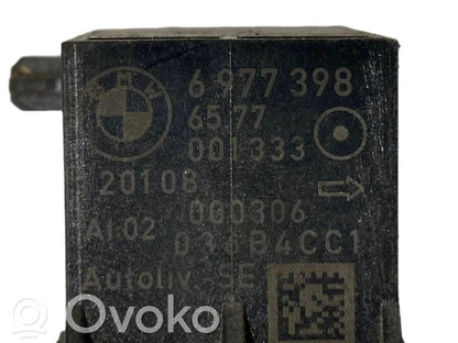 Airbag impact sensor