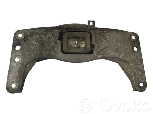 Transmission mounting bracket